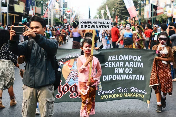 Yogyakarta Indonésia Outubro 2015 Jovem Que Toma Selfie Carnaval Rua — Fotografia de Stock