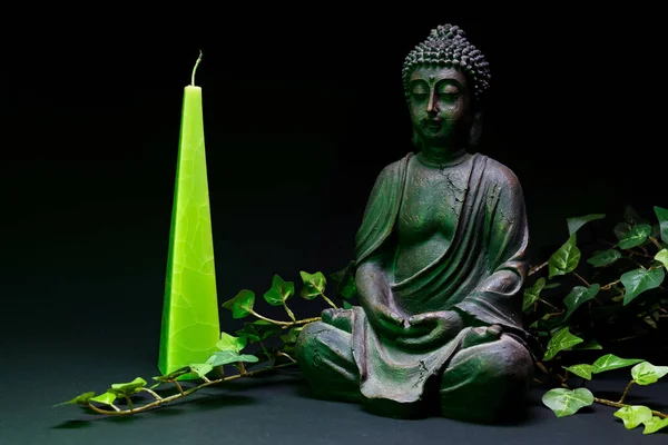 Buddha Statue Green Candle Leaves — Stock Photo, Image