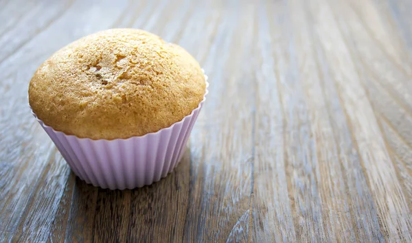 Closeup Shot Cupcake Wooden Table — Stock Photo, Image