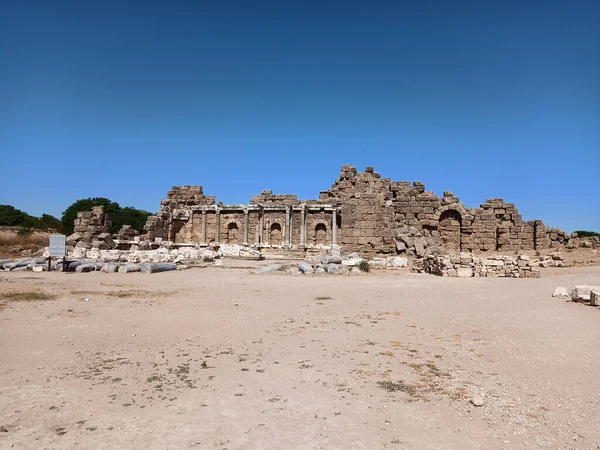 Disparo Ruinas Con Cielo Azul Fondo —  Fotos de Stock