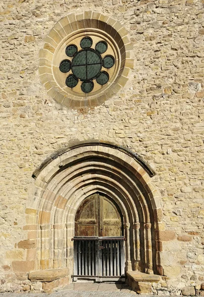 Das Portal Der Römischen Kirche Des Dorfes Bansat Departement Puy — Stockfoto