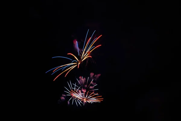 Dark Sky Colorful Firework Blast — Stockfoto