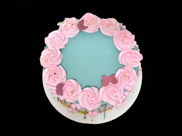 Nad Głową Ujęcie Tortu Urodzinowego Różowymi Kwiatami Sosem Motyli — Zdjęcie stockowe