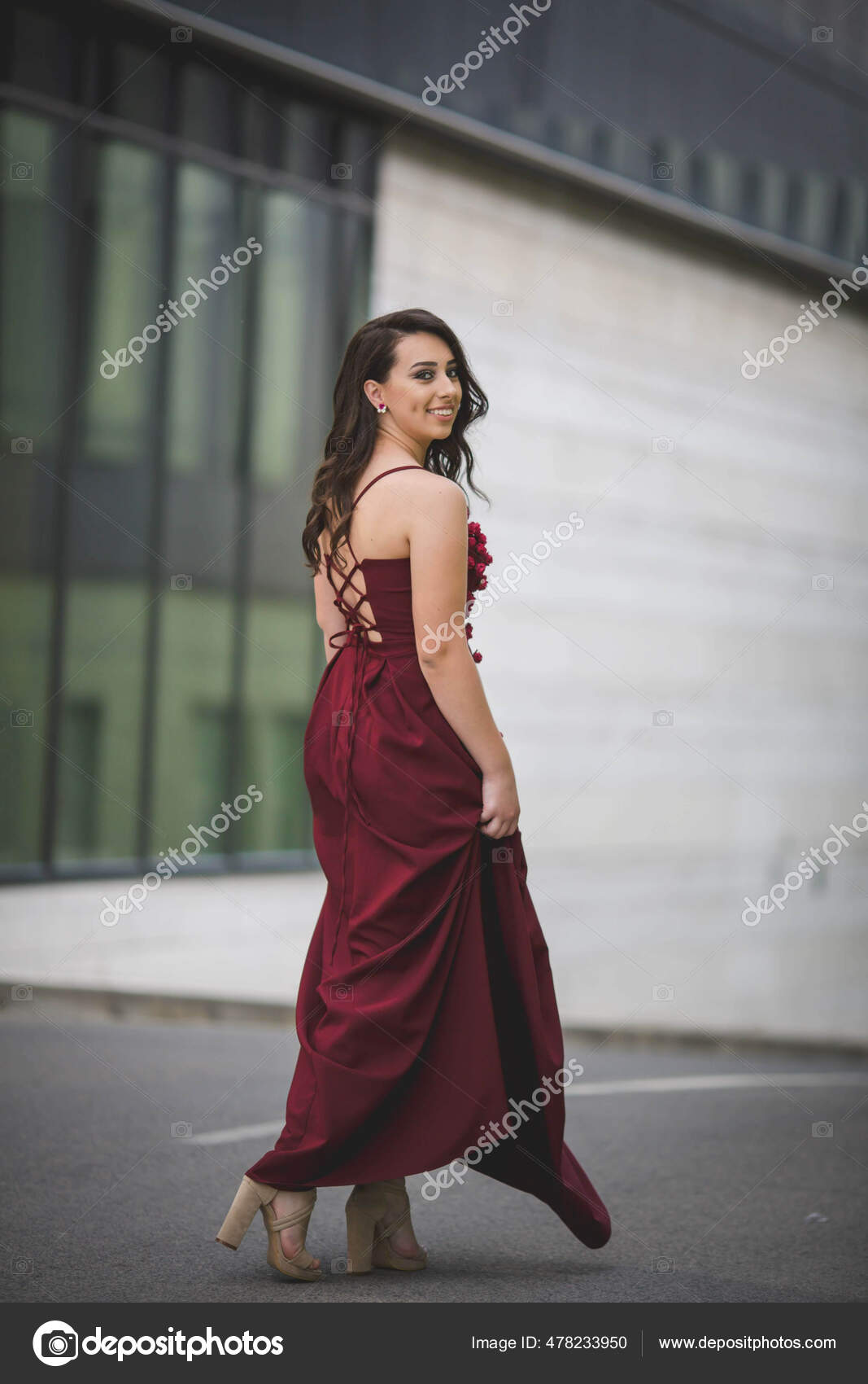 Fond de robe bordeaux sale