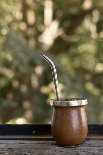 Uma Bebida Infundida Rica Cafeína Copo Madeira Palo Santo Com — Fotografia de Stock