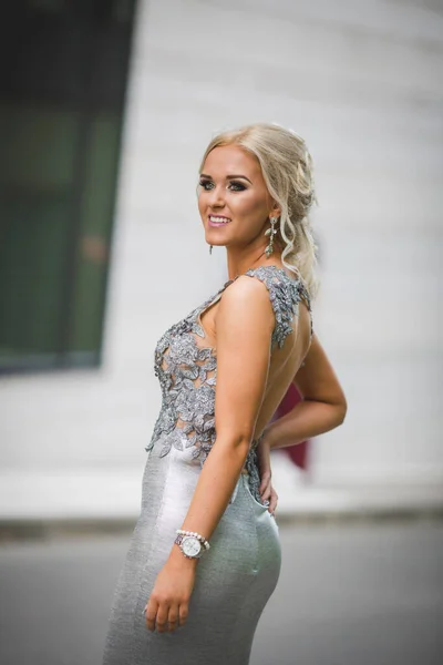 Pretty Blonde Caucasian Woman Silver Evening Dress Posing Front Building — 스톡 사진