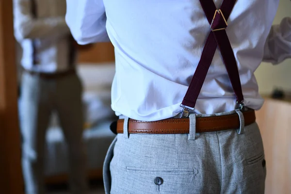 Groom Suspenders Getting Ready His Wedding — Stock fotografie