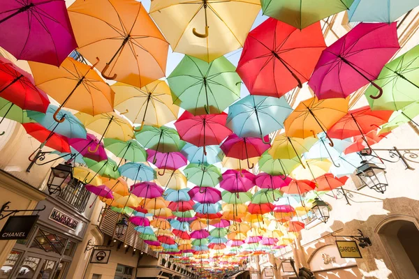 Village Royal Colorato Umbrella Sky Parigi Francia — Foto Stock