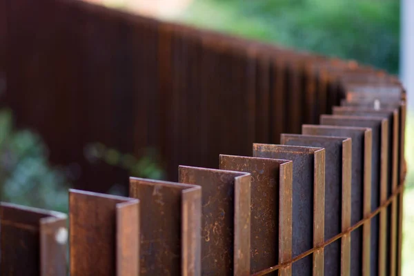 Selective Focus Old Rustic Fence Blurred Background — Stock Photo, Image