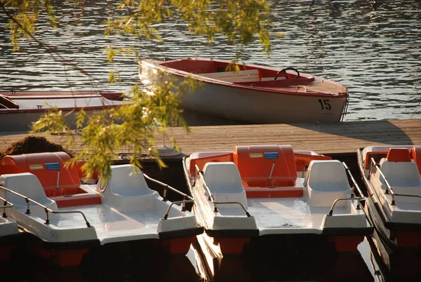 Pedal Rowing Boats Moored Pier Alte Donau Vienna Austria — Stock Photo, Image
