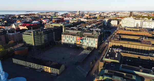 芬兰赫尔辛基 2020年5月23日 在日出期间 芬兰赫尔辛基柬埔寨购物中心的空中景观 — 图库照片