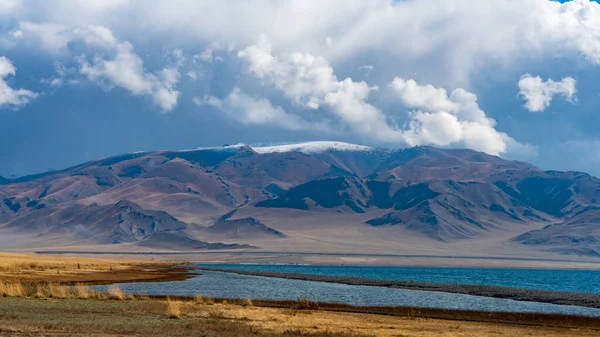Selim Lake Xinjiang China Tian Shan Mountains Background Cloudy Sky — Φωτογραφία Αρχείου