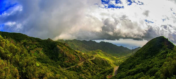 Mesmerizing View Beautiful Mountainous Landscape Cloudy Scenic Sky — Stock Photo, Image