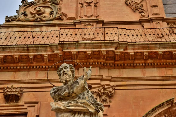 Modica Sicily Italy Nov 2015 Statues Facade Duomo San Pietro — Stock fotografie