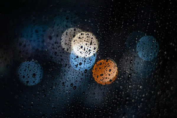 Een Close Shot Van Regendruppel Het Raam Met Lichte Bokeh — Stockfoto