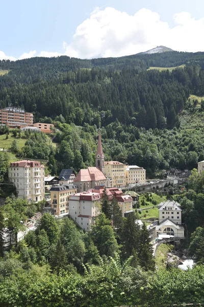 Une Vue Fascinante Sur Église Les Vieux Bâtiments Bad Gastein — Photo