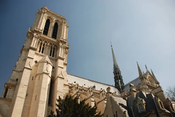 Vista Angolo Basso Della Chiesa Notre Dame Parigi Francia — Foto Stock