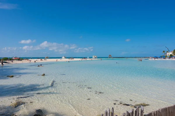 Μια Παραλία Λευκή Άμμο Στο Νησί Mujeres — Φωτογραφία Αρχείου