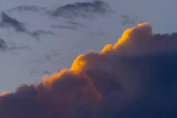 Grande Cumulonimbus Nuvens Sobre Rural Guatemala Pôr Sol Céu Azul — Fotografia de Stock