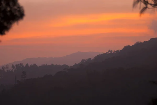 Große Cumulonimbus Wolken Über Dem Ländlichen Guatemala Bei Sonnenuntergang Blauer — Stockfoto