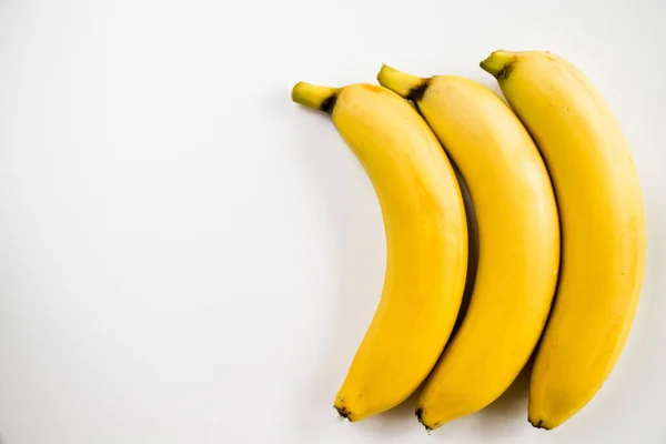 Tres Plátanos Aislados Sobre Fondo Blanco — Foto de Stock