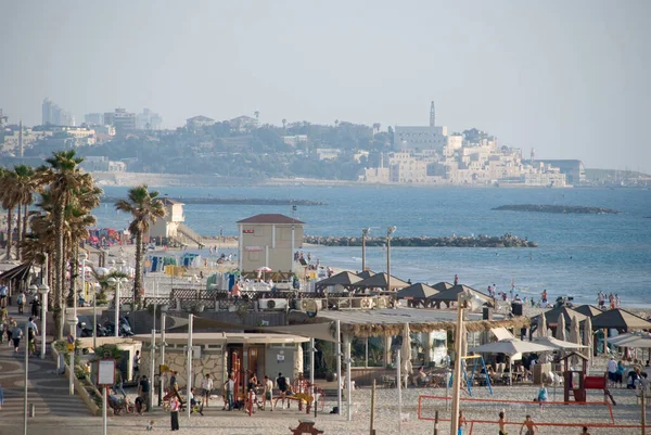 Tel Aviv Israel Maj 2021 Människor Som Njuter Sommaren Stranden — Stockfoto