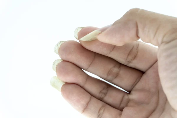 Tiro Perto Uma Mão Masculina Com Unhas Compridas — Fotografia de Stock