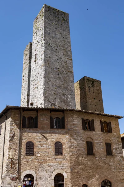 Tiro Vertical Piazza Del Duomo San Gimignano Itália Sob Céu — Fotografia de Stock