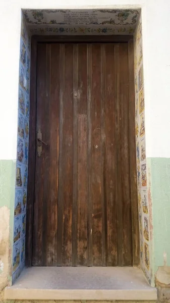 Porta Madeira Desgastada Edifício Velho — Fotografia de Stock