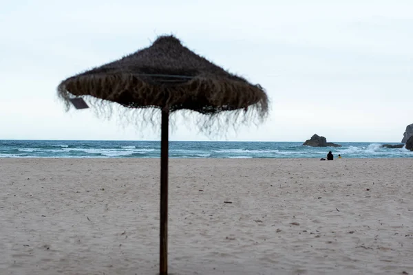 Closeup Shot Beach Umbrella Blue Ocean Background — Stock Photo, Image