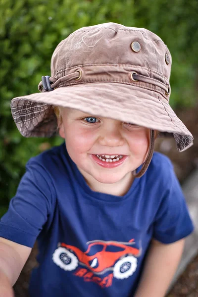 High Angle Shot Happy Adorable Blonde Australian Kid Sitting Curbstone — Stockfoto