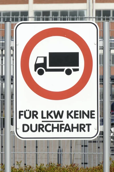 Verkeerstekens Die Vrachtwagens Van Motorvoertuigen Verbieden Duitsland Europa — Stockfoto