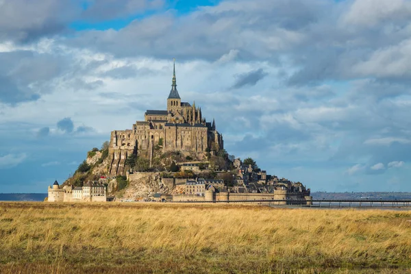 島の美しいモン ミシェル大聖堂 ノルマンディー 北フランス — ストック写真