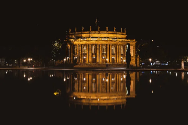 Hermosa Fachada Schlossgarten Capturada Por Noche Stuttgart Alemania —  Fotos de Stock