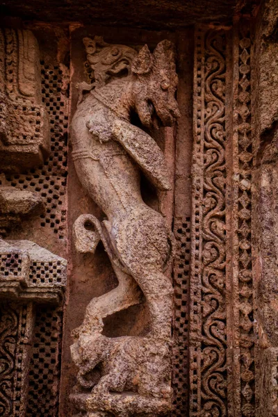 Plano Vertical Una Antigua Estatua Del Templo Angkor Wat Camboya — Foto de Stock