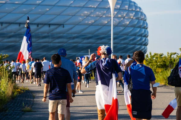 Munich ドイツ 2021年6月15日 サッカーの試合に向かうフランス代表チームのファンドイツ対欧州選手権2021のフランス — ストック写真