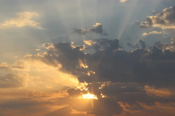 Ett Fascinerande Landskap Solnedgång Himmel — Stockfoto