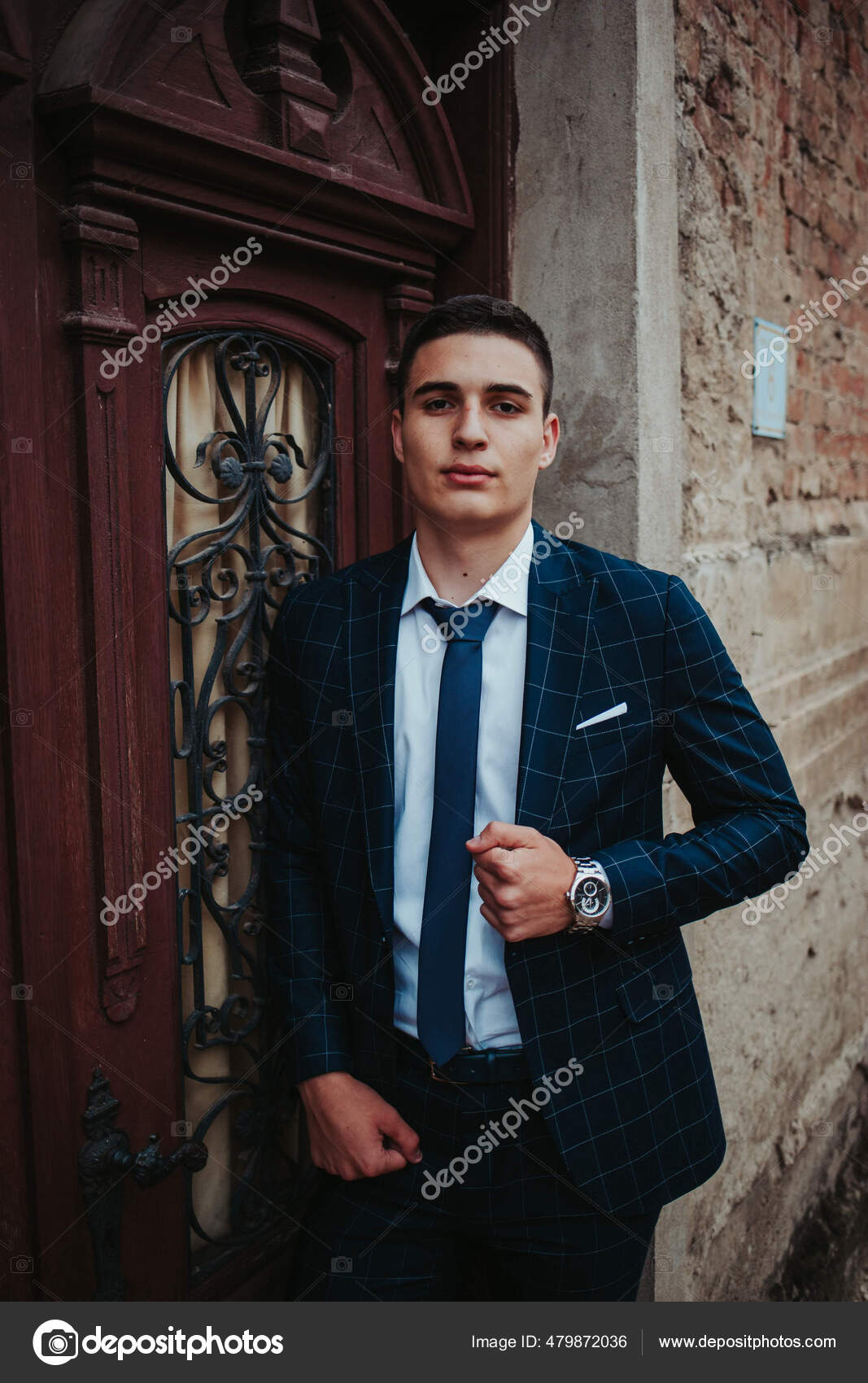 Top 15 Males Poses (And How to Pose Them) - Pretty Presets for Lightroom