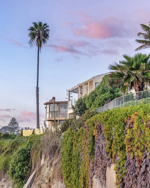 Uma Foto Vertical Casa Construída Beira Penhasco San Diego Califórnia — Fotografia de Stock