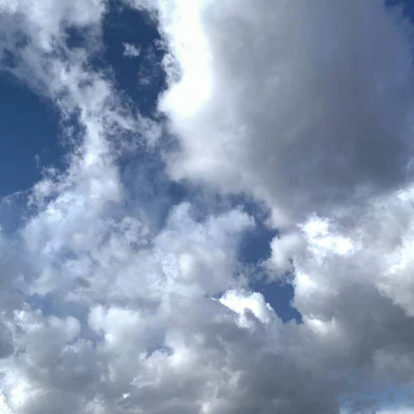 Belo Tiro Céu Azul Nuvens Brancas — Fotografia de Stock