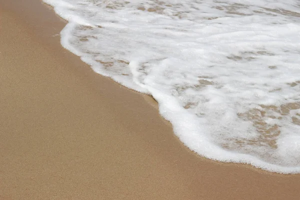 Een Hoge Hoek Opname Van Een Arenaceous Seashore Met Een — Stockfoto