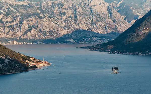 Karadağ Lovcen Ulusal Parkında Gün Batımında Güzel Bir Dağ Manzarası — Stok fotoğraf