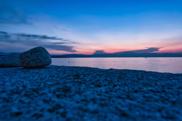Eine Schöne Aufnahme Des Sonnenuntergangs Über Dem Meer — Stockfoto