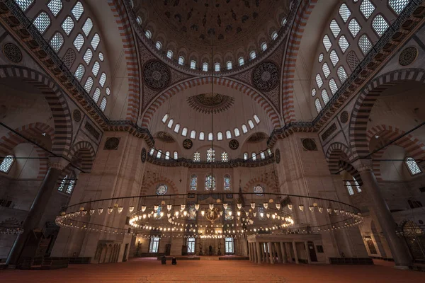 Uma Foto Baixo Ângulo Arquitetura Mesquita Suleymaniye Istambul Turquia — Fotografia de Stock