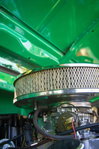 Közelkép Egy Zöld Retro Autó Légszűrőjéről Technológia — Stock Fotó