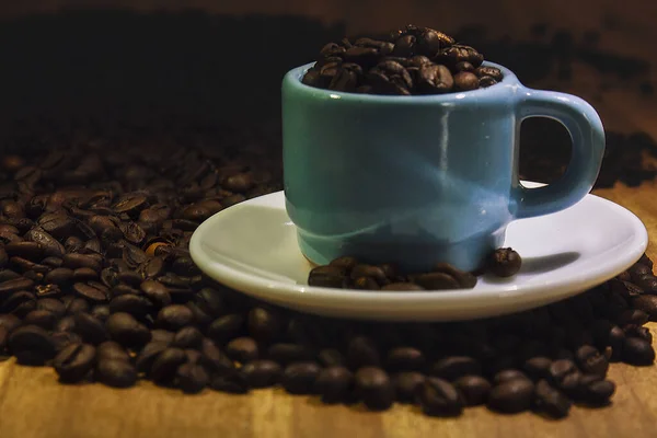 Los Granos Café Taza Fondo Madera — Foto de Stock