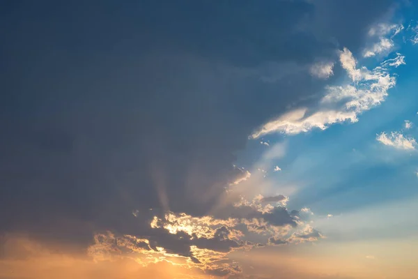 日出时分 多彩的天空 希腊沃洛斯 2021年夏 — 图库照片