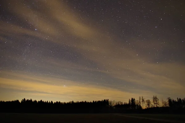 Fascinante Cielo Estrellado Brillante Visto Través Campo Perfecto Para Fondos — Foto de Stock