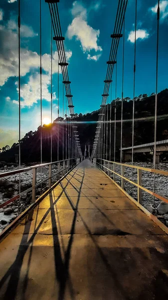 Colpo Verticale Ponte Sospeso Catena Durante Alba Ottimo Carta Parati — Foto Stock