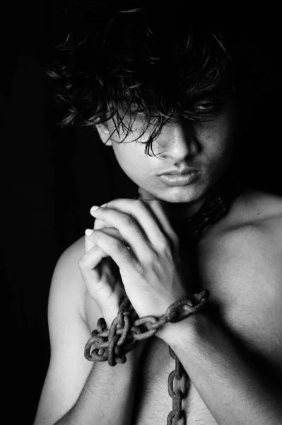 Grayscale Shot Chained Guy — Stock Photo, Image